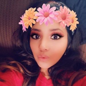 Meet your Posher, Selina